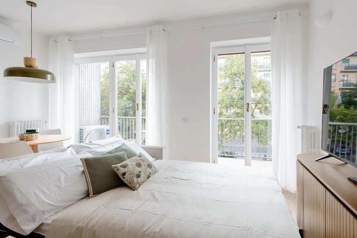 Luxury 2 Bedroom Apartament, Close To San Siro, Fiera And 10 Min Metro To Duomo 米兰 外观 照片