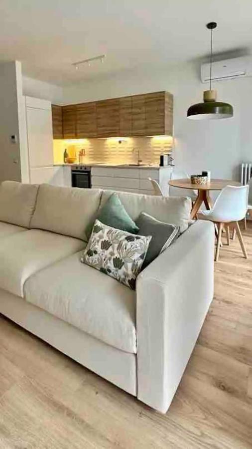 Luxury 2 Bedroom Apartament, Close To San Siro, Fiera And 10 Min Metro To Duomo 米兰 外观 照片